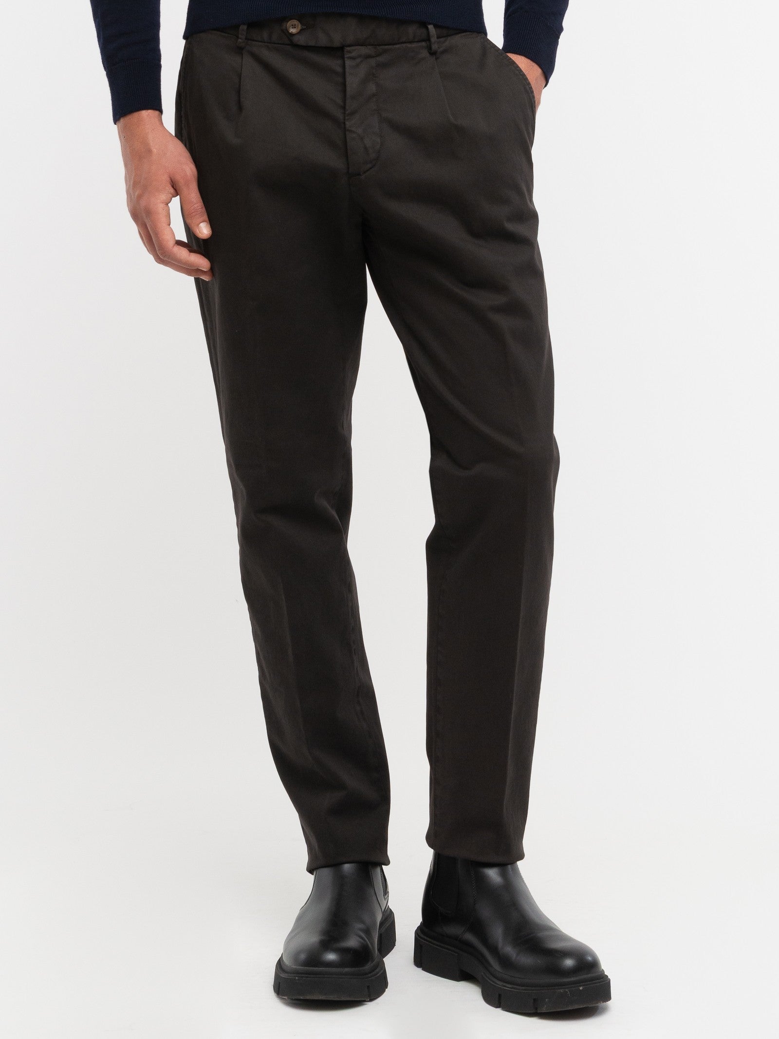 Pantalone pinces gabardina di cotone stretch 44 / MARRONE