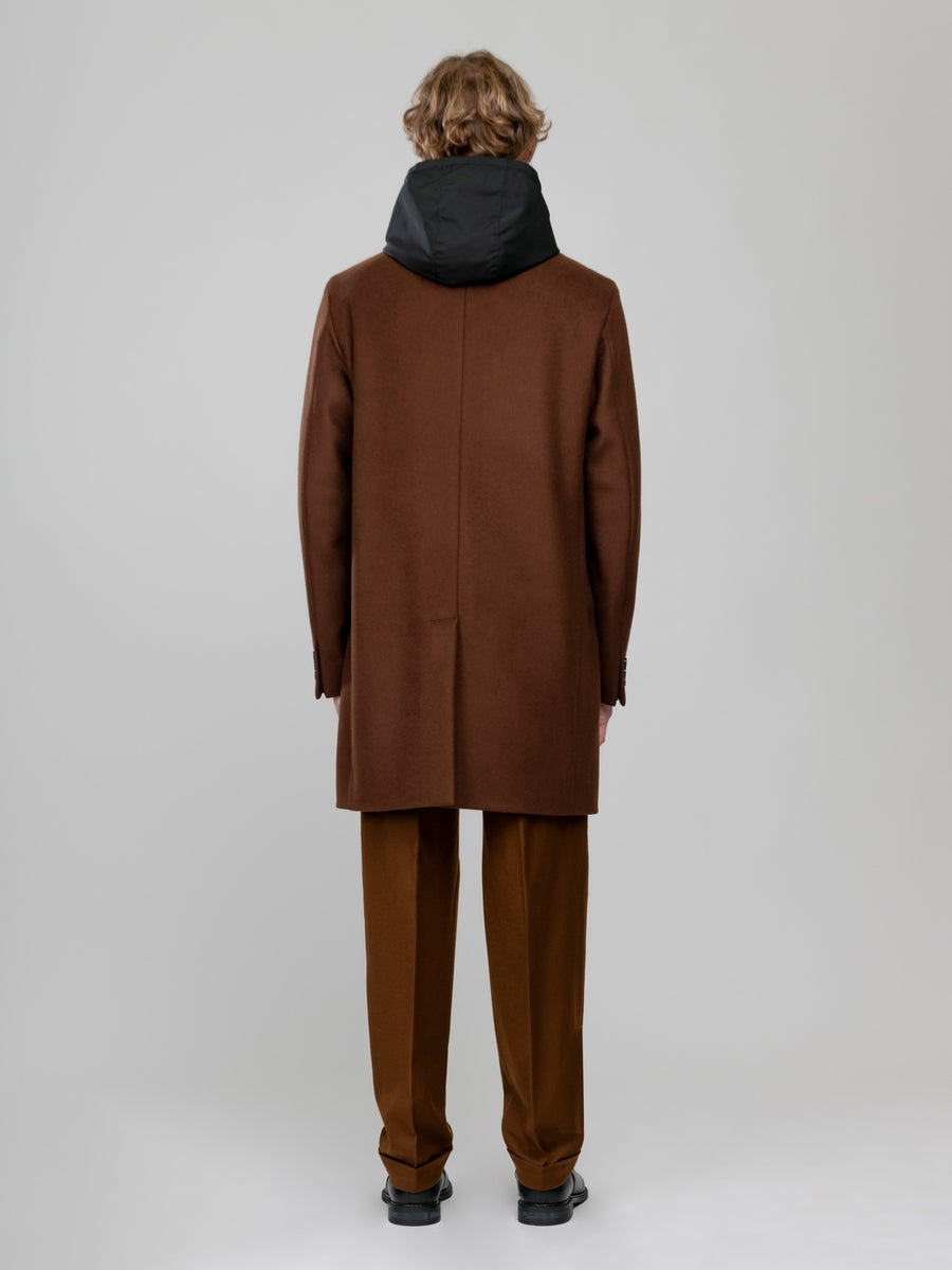 Cappotto con pettorina cappuccio in beaver lana cashmere 44 / MARRONE