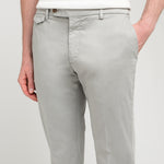 Pantalone slim raso di cotone stretch 44 / GRIGIO