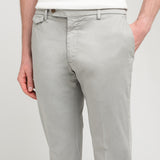 Pantalone slim raso di cotone stretch 44 / GRIGIO