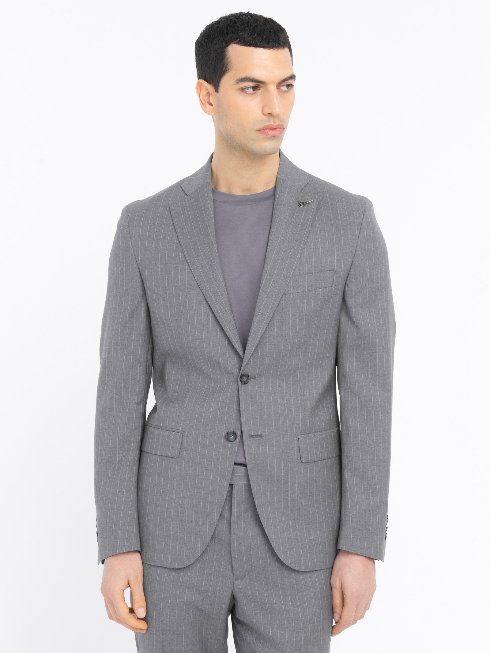 Abito gessato lana vergine super 100`s 44 / GRIGIO