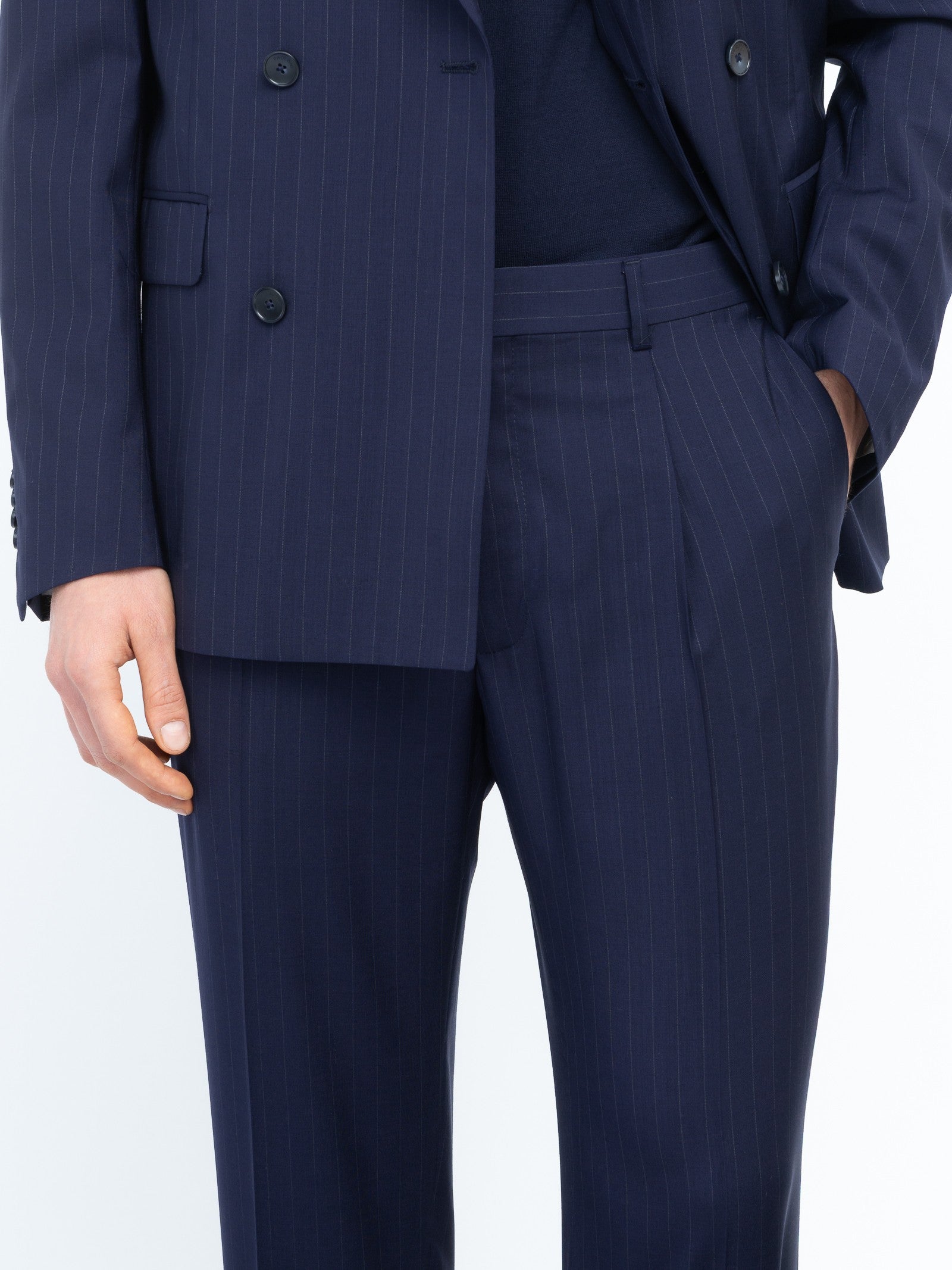 Abito doppiopetto gessato lana vergine super 100`s 44 / BLU