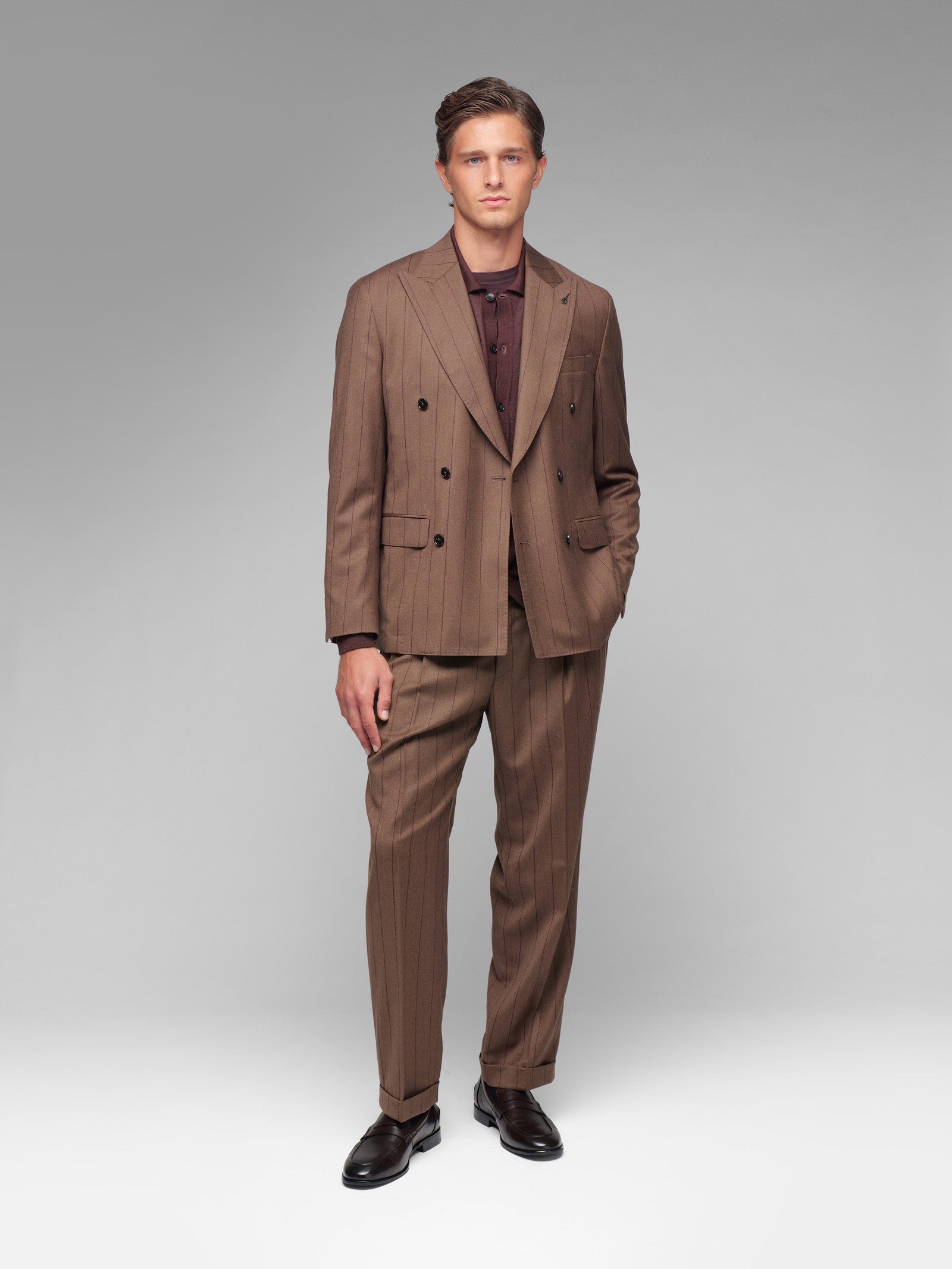 Abito doppiopetto gessato pura lana stretch 44 / MARRONE