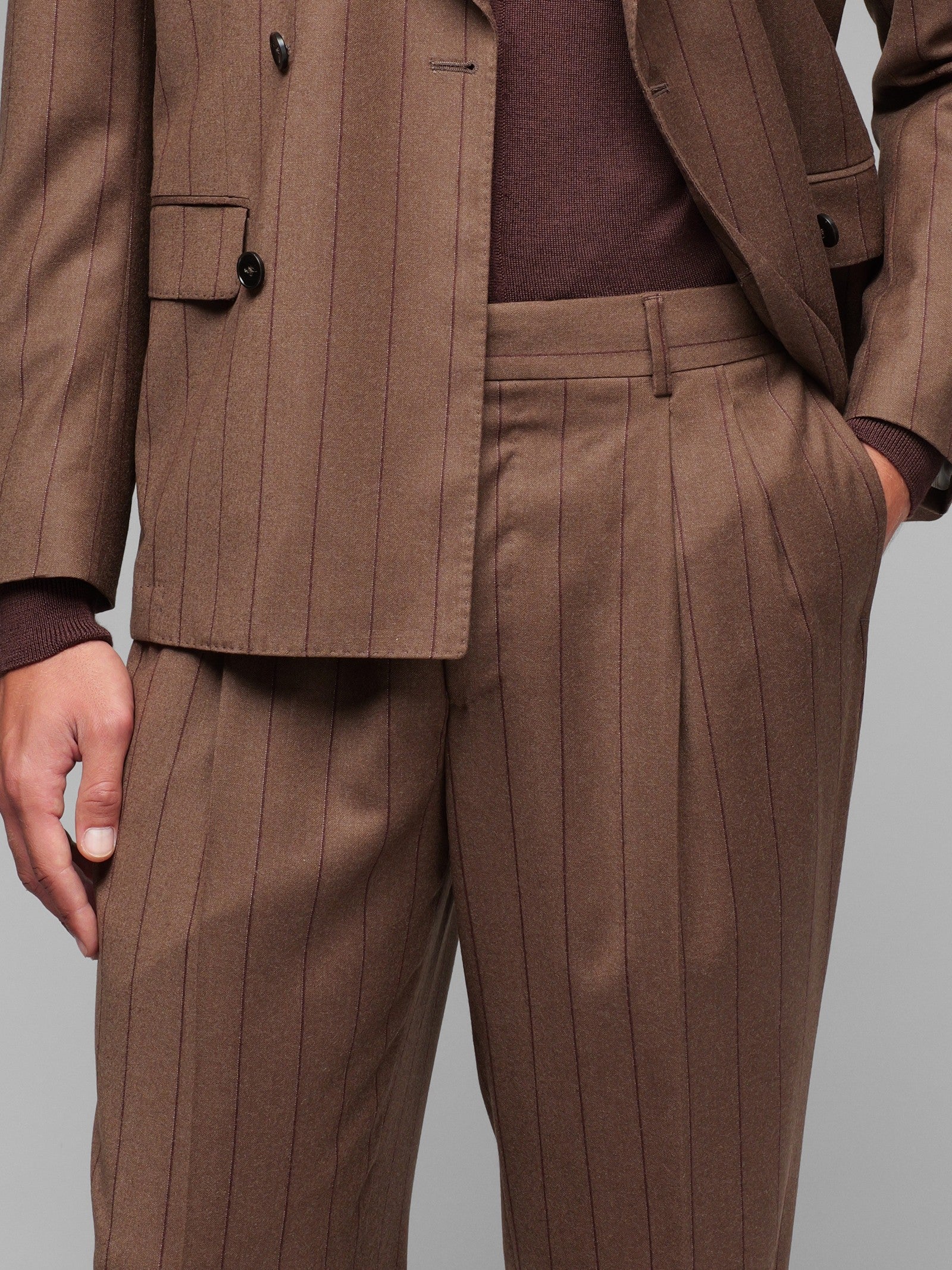 Abito doppiopetto gessato pura lana stretch 44 / MARRONE